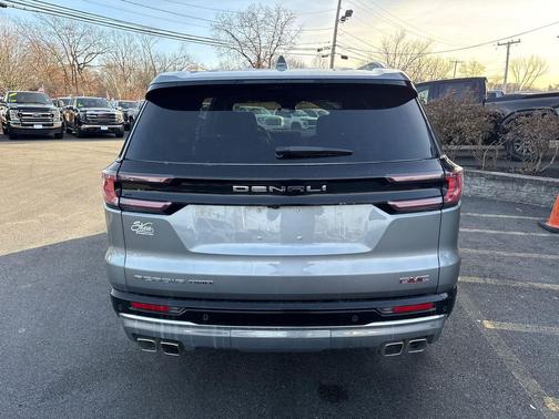 2025 GMC Acadia Denali