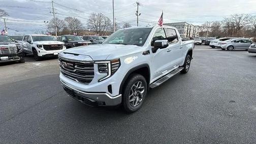 Glacier White Tricoat 2026 GMC Sierra 1500 SLT