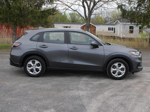 Modern Steel Metallic 2025 Honda HR-V LX