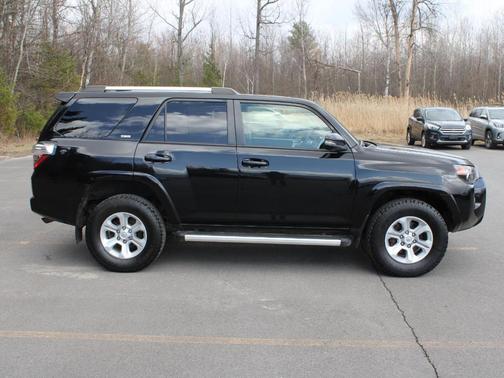 Midnight Black Metallic 2021 Toyota 4Runner SR5 Premium