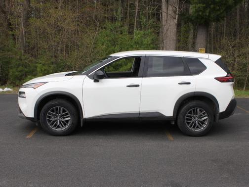 Glacier White 2023 Nissan Rogue S