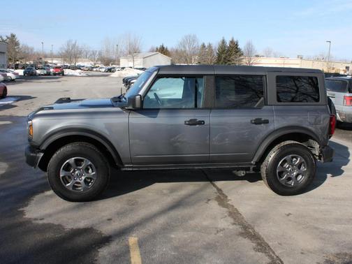 Carbonized Gray Metallic 2023 Ford Bronco Big Bend
