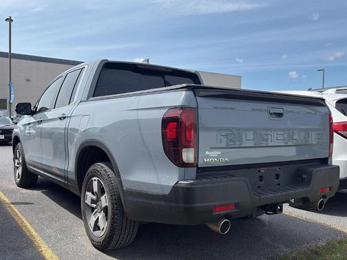 Sonic Gray Pearl 2024 Honda Ridgeline RTL