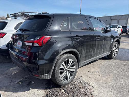 2023 Mitsubishi Outlander Sport SE