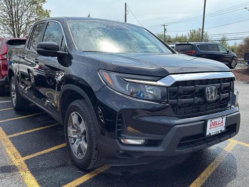 Crystal Black Pearl 2025 Honda Ridgeline RTL