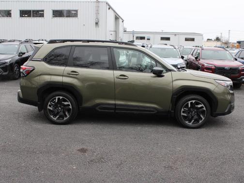 Autumn Green Metallic 2025 Subaru Forester Limited