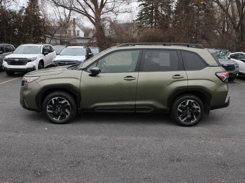 Autumn Green Metallic 2025 Subaru Forester Limited