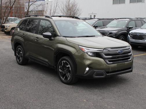 Autumn Green Metallic 2025 Subaru Forester Limited
