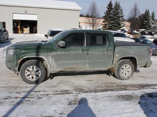 2022 Nissan Frontier SV