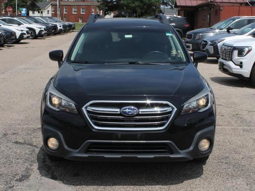 Crystal Black Silica 2018 Subaru Outback 2.5i Premium