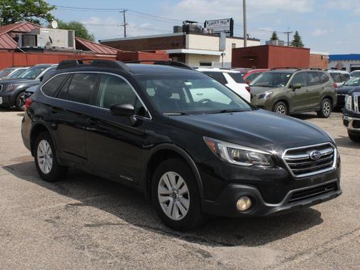 Crystal Black Silica 2018 Subaru Outback 2.5i Premium
