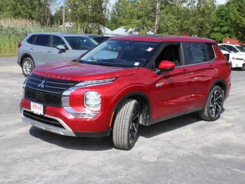 2025 Mitsubishi Outlander PHEV SE