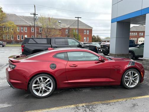 Wild Cherry Tintcoat 2022 Chevrolet Camaro 2SS