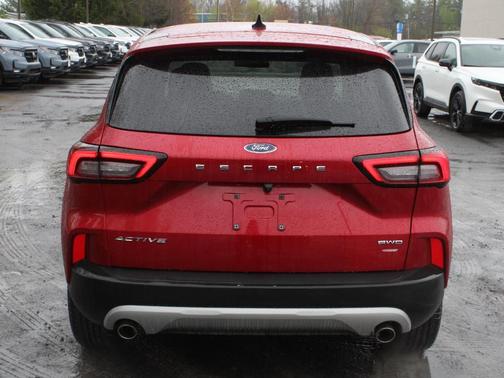 Rapid Red Metallic Tinted Clearcoat 2023 Ford Escape Active