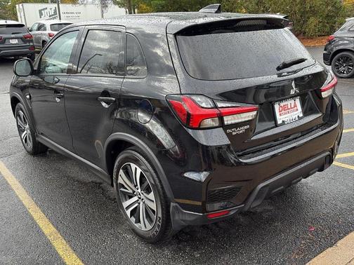 2023 Mitsubishi Outlander Sport ES