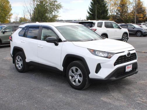 2022 Toyota RAV4 LE