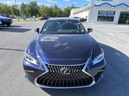 Matador Red Mica 2025 Lexus ES 300h Luxury