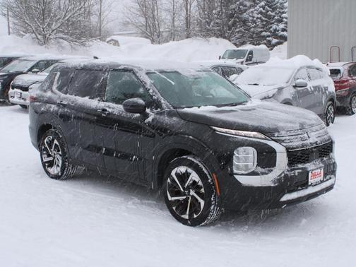 2022 Mitsubishi Outlander ES