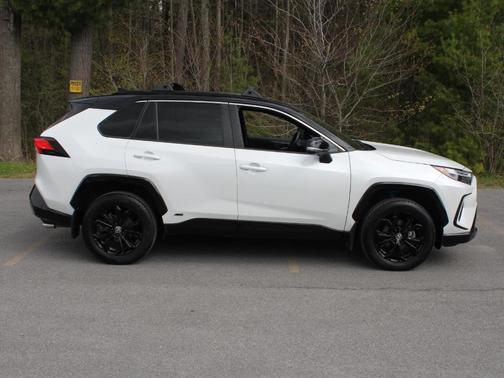 Wind Chill Pearl 2024 Toyota RAV4 Hybrid XSE