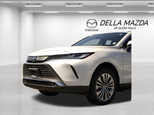 2022 Toyota Venza XLE