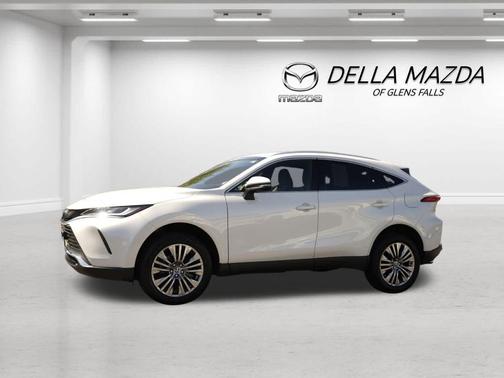 2022 Toyota Venza XLE