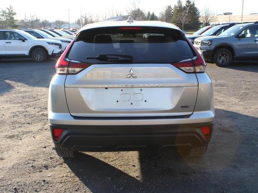 2023 Mitsubishi Eclipse Cross LE