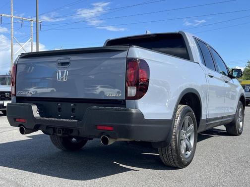 Sonic Gray Pearl 2023 Honda Ridgeline RTL