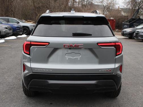 Sterling 2026 GMC Terrain AWD AT4