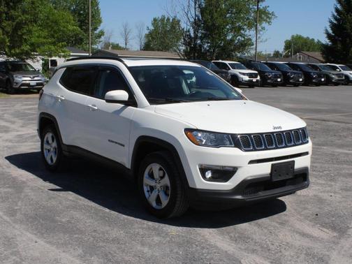 White Clearcoat 2019 Jeep Compass Latitude