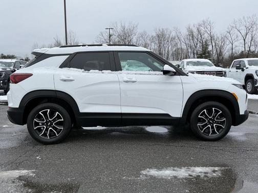 Summit White 2021 Chevrolet Trailblazer ACTIV