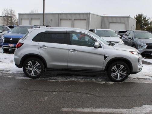 2024 Mitsubishi Outlander Sport SE