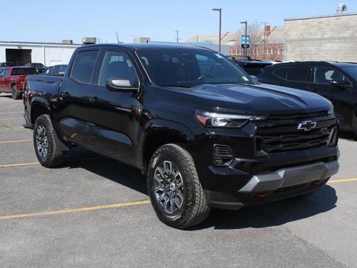 Black 2025 Chevrolet Colorado Z71