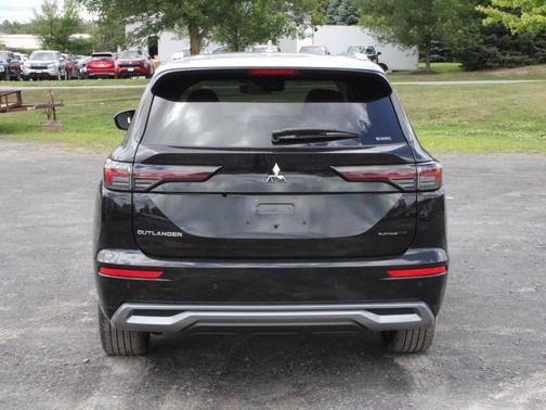 2025 Mitsubishi Outlander Platinum Edition