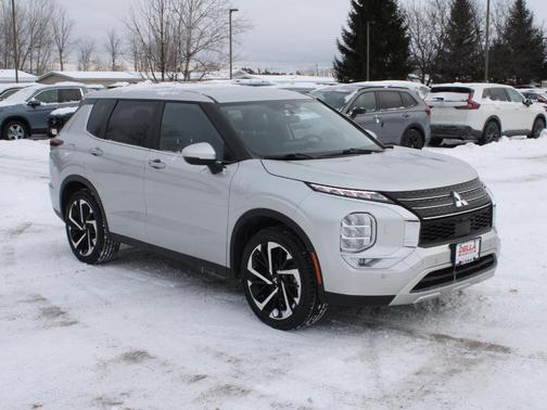 2024 Mitsubishi Outlander SE Black Edition