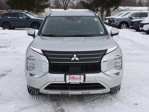 2024 Mitsubishi Outlander SE Black Edition