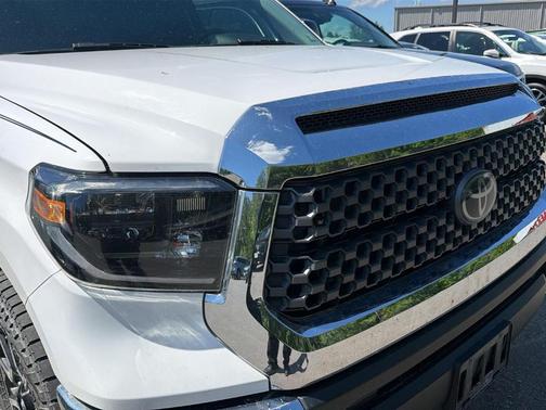 Super White 2020 Toyota Tundra SR5