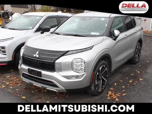 2023 Mitsubishi Outlander SE Special Edition