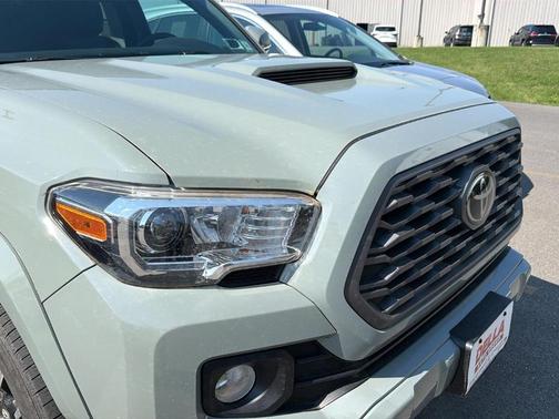 Lunar Rock 2022 Toyota Tacoma TRD Sport