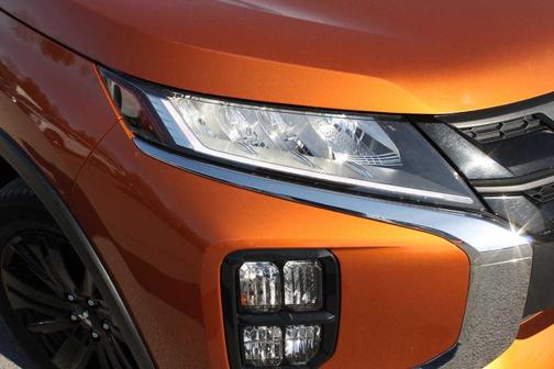 2023 Mitsubishi Outlander Sport LE