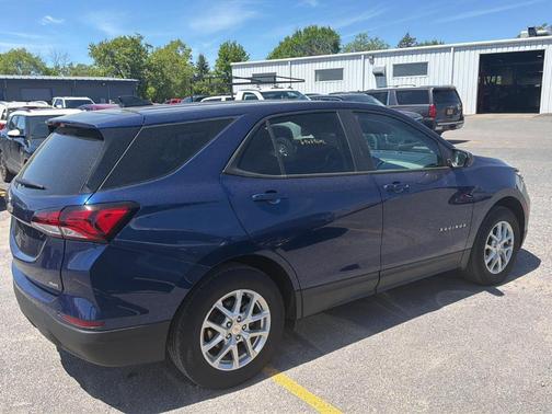 Blue Glow Metallic 2023 Chevrolet Equinox LS