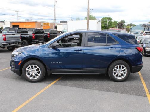 Blue Glow Metallic 2023 Chevrolet Equinox LS