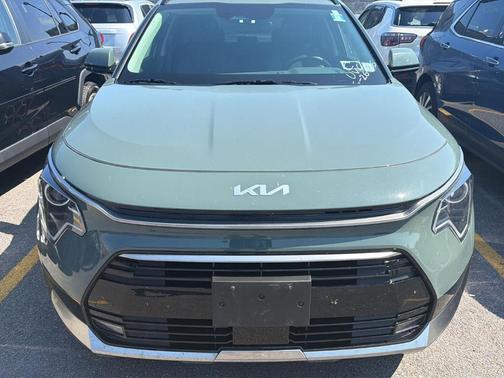Green 2025 Kia Niro EX Touring
