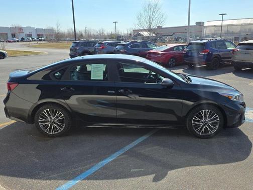 Aurora Black 2024 Kia Forte GT-Line