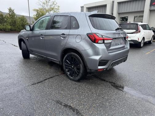 Mercury Gray Metallic 2024 Mitsubishi Outlander Sport LE
