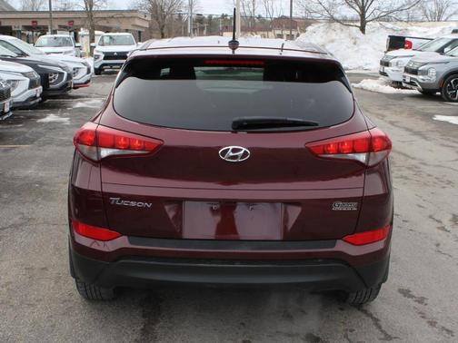 2017 Hyundai TUCSON SE