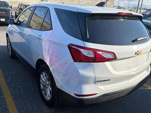 Summit White 2021 Chevrolet Equinox LS