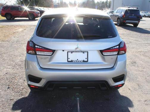 2023 Mitsubishi Outlander Sport SE