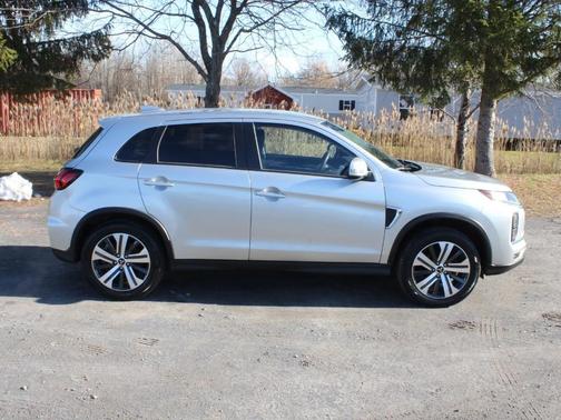 2023 Mitsubishi Outlander Sport SE