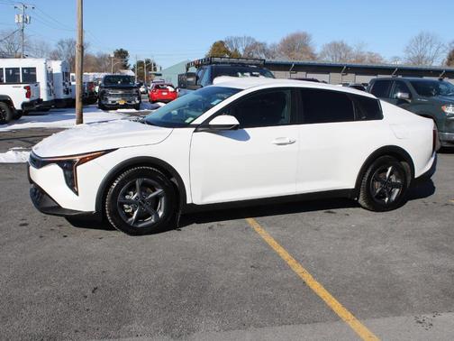 2025 Kia K4 
