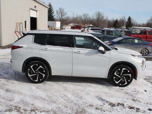 2022 Mitsubishi Outlander SEL